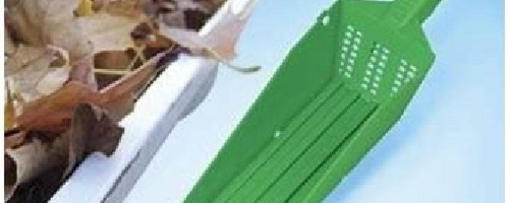 The Wedge Gutter Cleaning Scoop